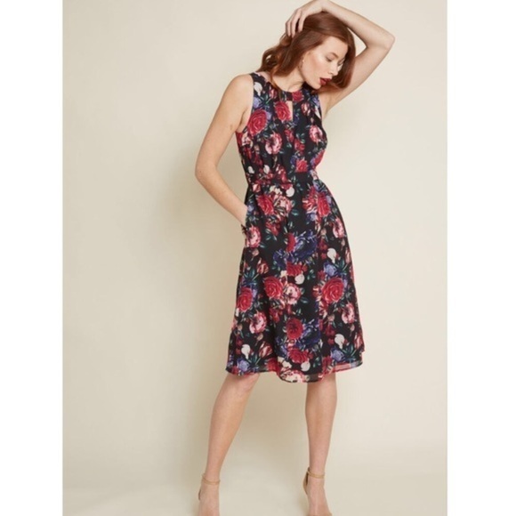 NWOT ModCloth Flaunts Needs Floral Midi Dress New - Picture 3 of 5